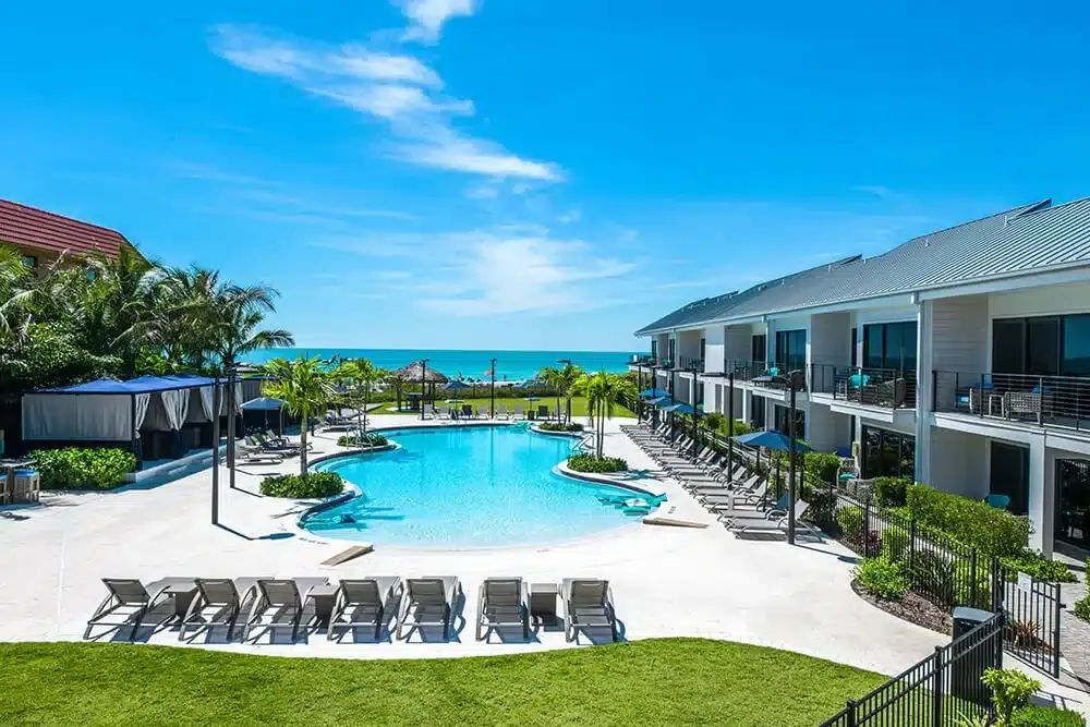 ami beach resort