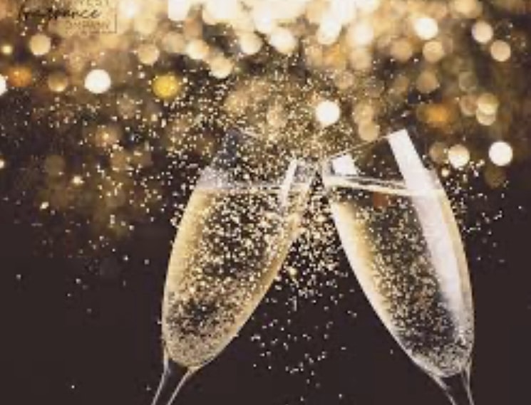 Clinking champagne glasses